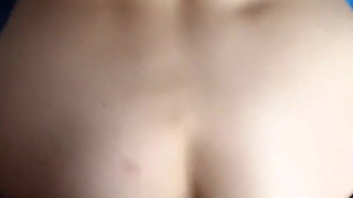 Русская неверная жена сняла для своего куколда порно с любовником на диване