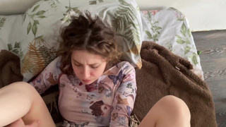 Пиздец, а как такой большой член в рот поместится? Your Sofia проверила это