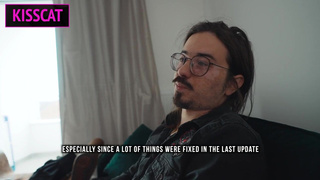 Как её напичкали хуями — кончают в рот, а из киски сперма вытекает