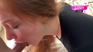 Что она делает? Презик ртом снимает??? Я же так прям в неё накончаю