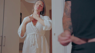 Тебе что, жалко? Давай потрахаемся, а то надо срочно кинуть палку