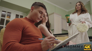 Порно видео от студии Mommy4k